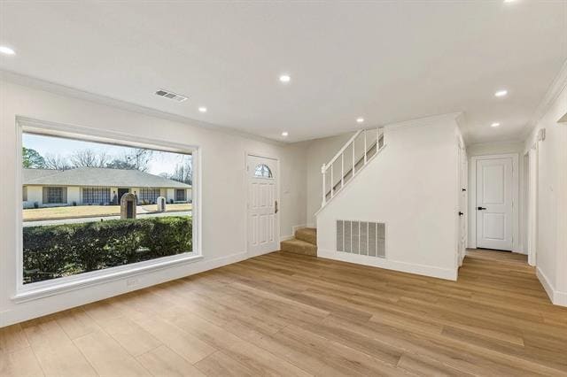 Building Photo - 1704 Venetian Cir