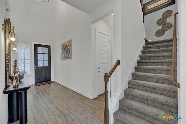 Building Photo - 382 Nightshade Trl