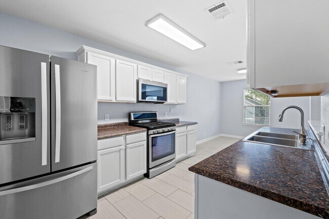 Building Photo - 6003 Wideleaf Dr