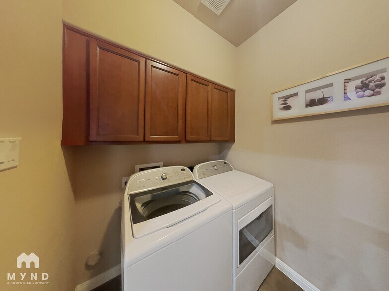Building Photo - 9613 Solana Vista Loop