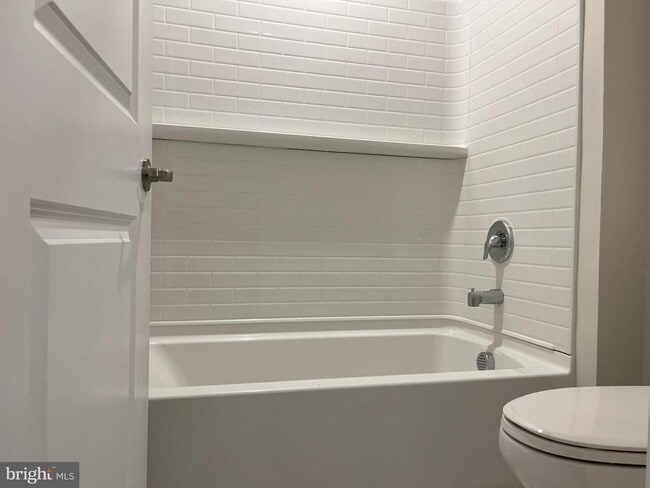 Building Photo - 9A Ford St