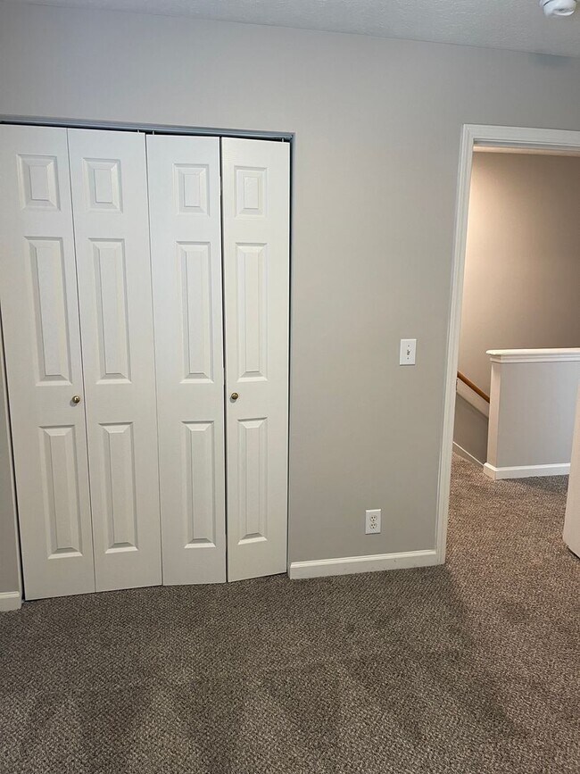 Building Photo - 3 Bed 2.5 Bath Nashville Opry Mills Area F...