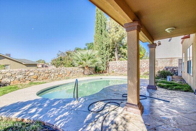 Building Photo - 1409 Black Ridge Dr