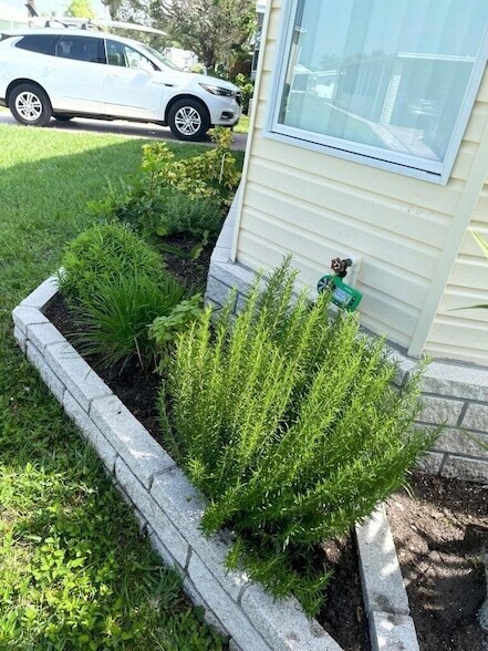 Building Photo - 6765 Spanish Lakes Blvd