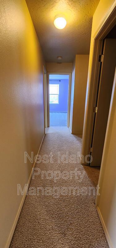 Building Photo - 164 E Linmar Dr