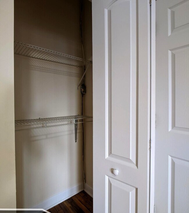 Building Photo - 2453 N Spaulding Ave