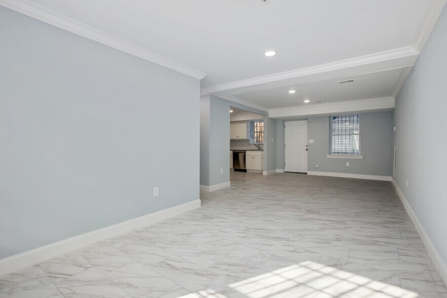 Unit 1 - 475 S 14th St