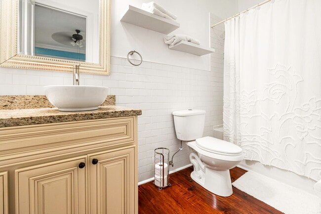 Building Photo - 2324 Ursulines Ave