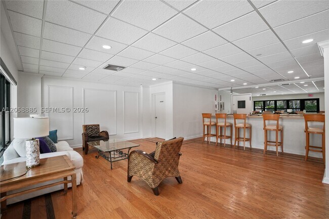 Building Photo - 3200 Port Royale Dr N