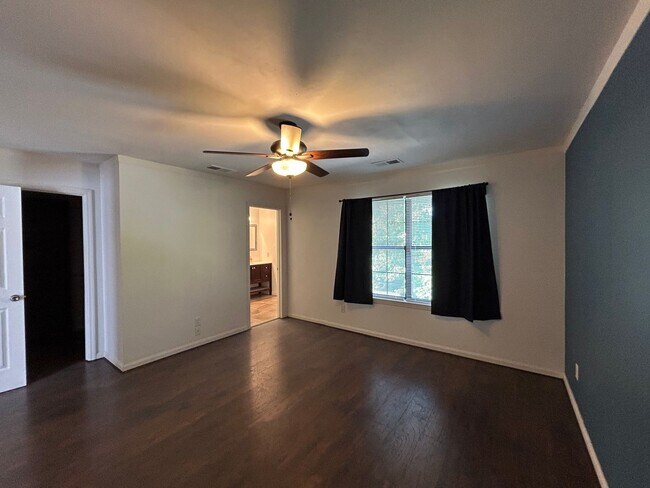 Building Photo - 66 Hidden Lake Ct