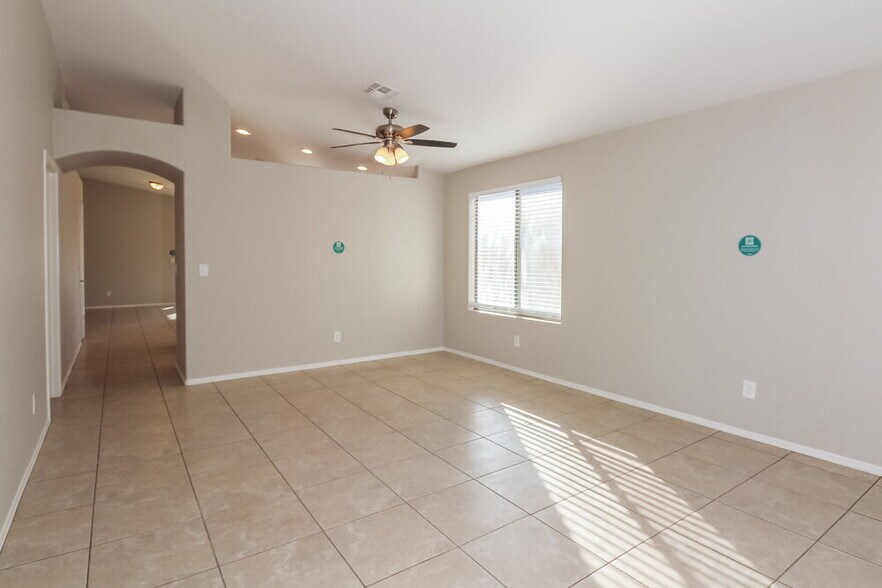 Building Photo - 8523 N Cantora Way