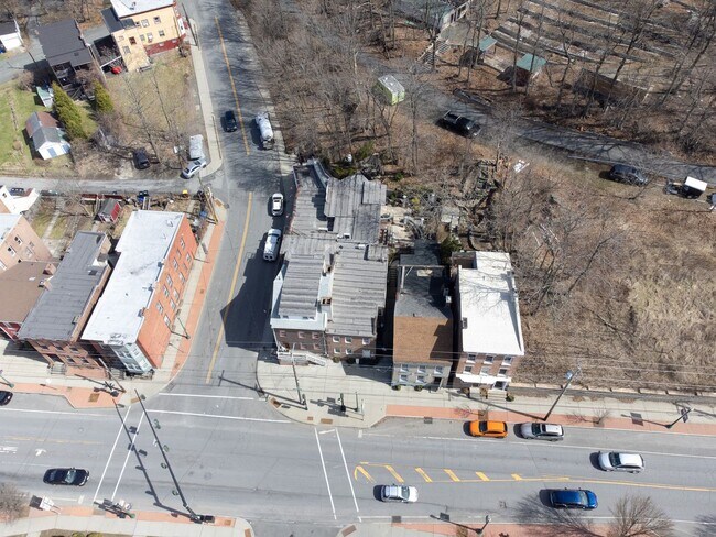 Building Photo - 383 Congress St