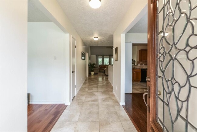Building Photo - 22314 Rangeview Dr