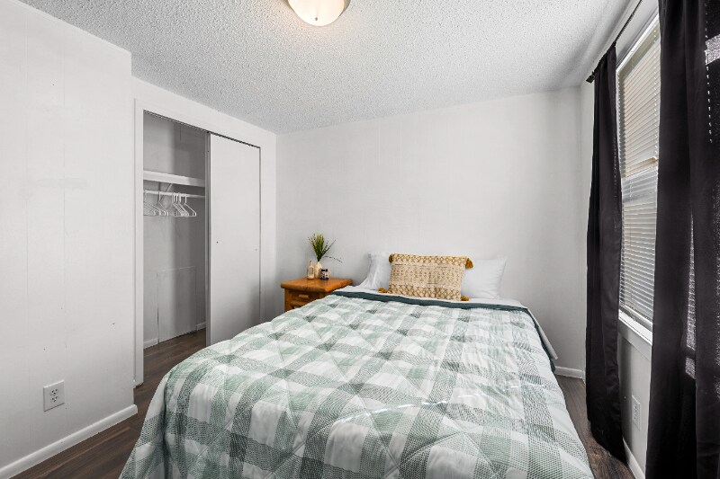 Building Photo - 275 S 150 W Rd