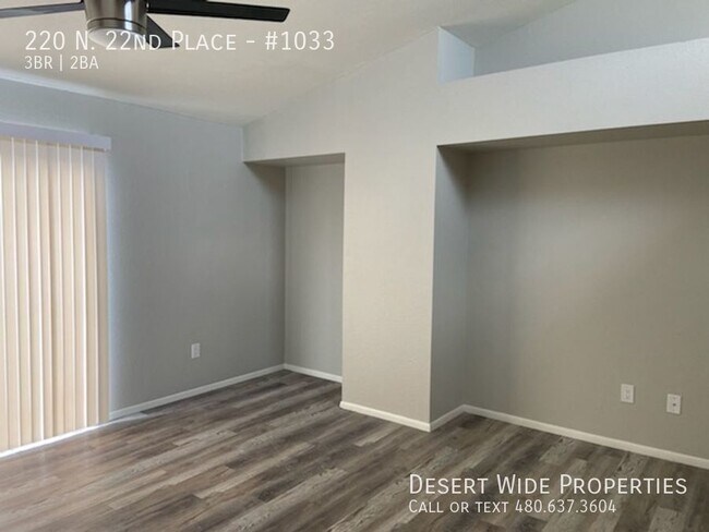 Building Photo - 220 N 22nd Pl