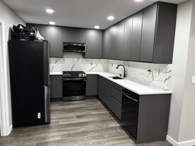 Building Photo - 1213 Avenue Z