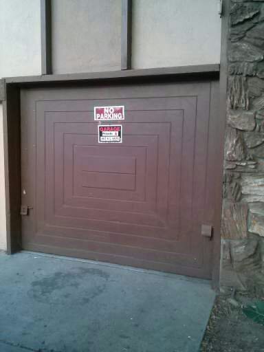 Building Photo - 640 Elm Ave