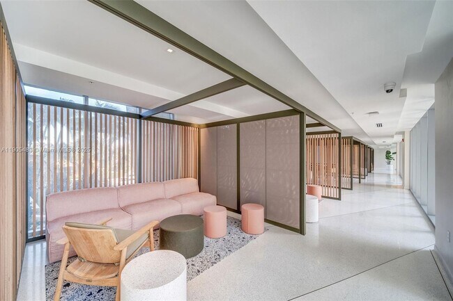 Building Photo - 1500 Bay Rd