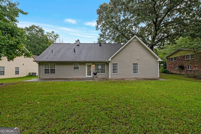 Building Photo - 6839 Sandy Creek Dr