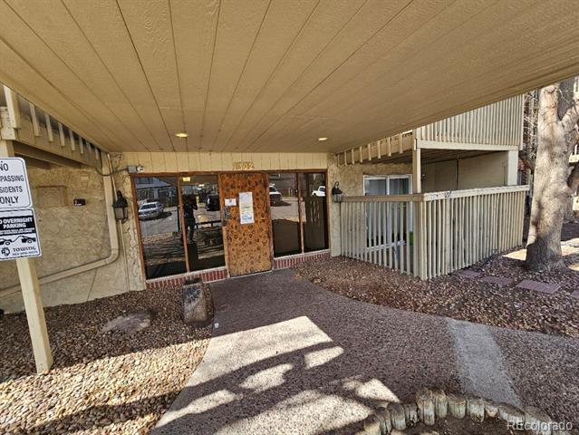 Building Photo - 1302 S Parker Rd