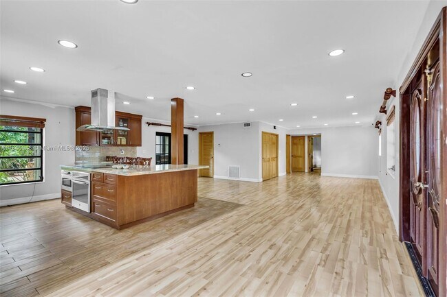 Building Photo - 12845 SW 49th Terrace