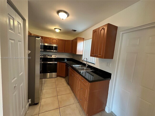 Building Photo - 1315 NW 2nd St