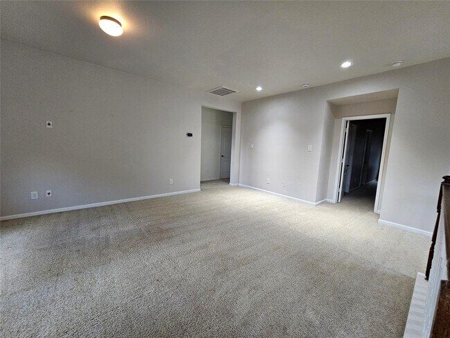 Building Photo - 4330 Lake Cypress Cir