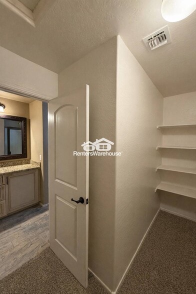 Building Photo - 2019 E Heartwood Ln