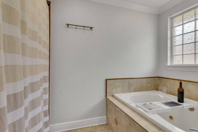 Building Photo - 3175 Border Creek Dr