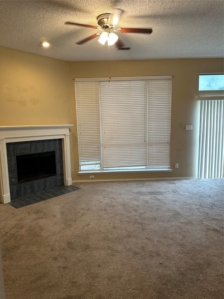 Building Photo - 2604 Crystal Falls Dr