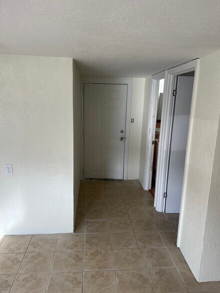 Building Photo - 600 Riverview Blvd