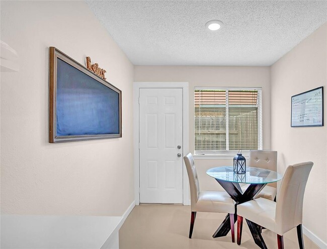 Building Photo - 3404 Willowrun Cove
