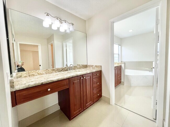Building Photo - 9593 Tavernier Dr