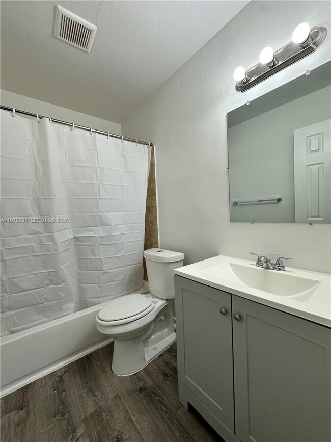 Building Photo - 2221 Monroe St