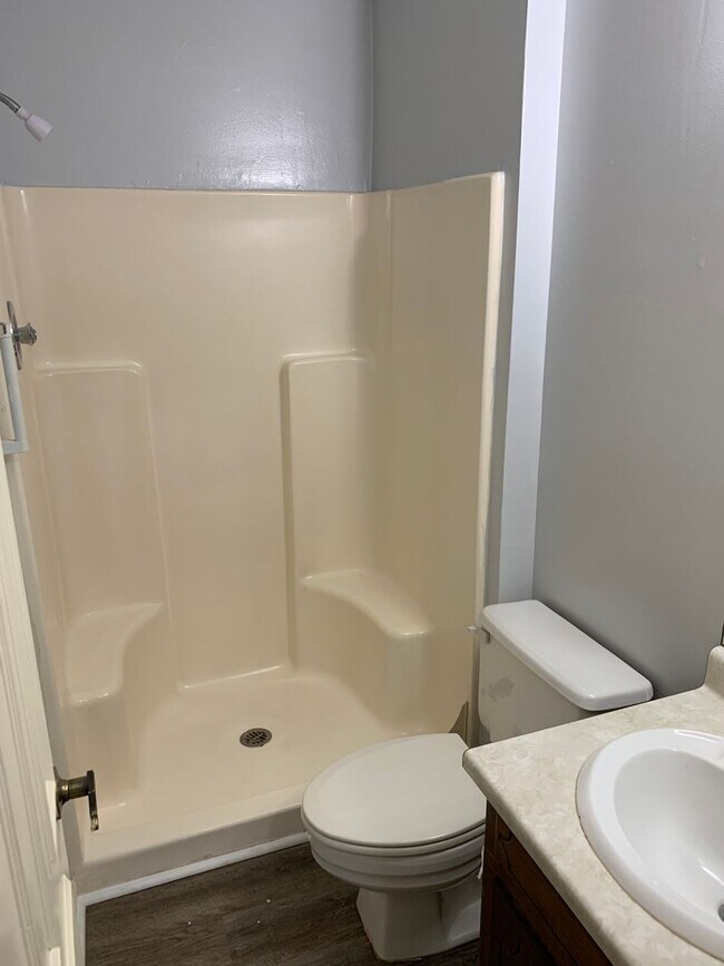 Building Photo - 2/2 Duplex in 5 POINTS near Memorial Park!!!  Available April 2026