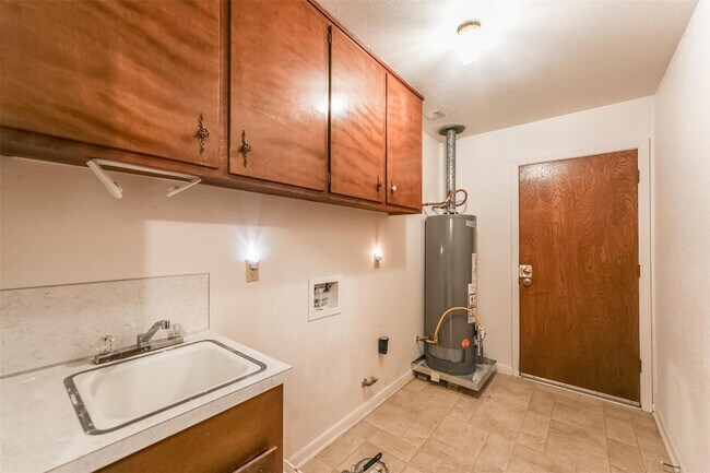 Building Photo - 11531 Kirkmeadow Dr