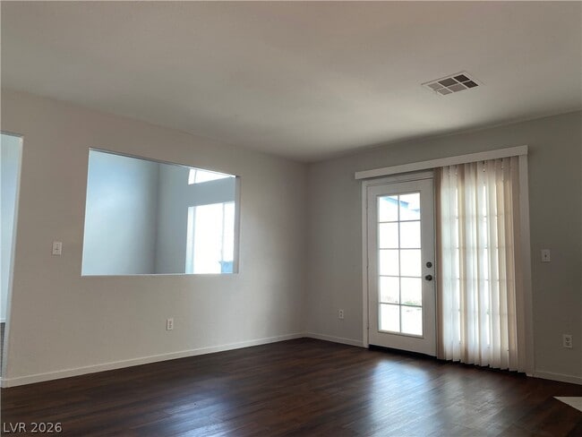 Building Photo - 1904 Cedar Bluffs Way