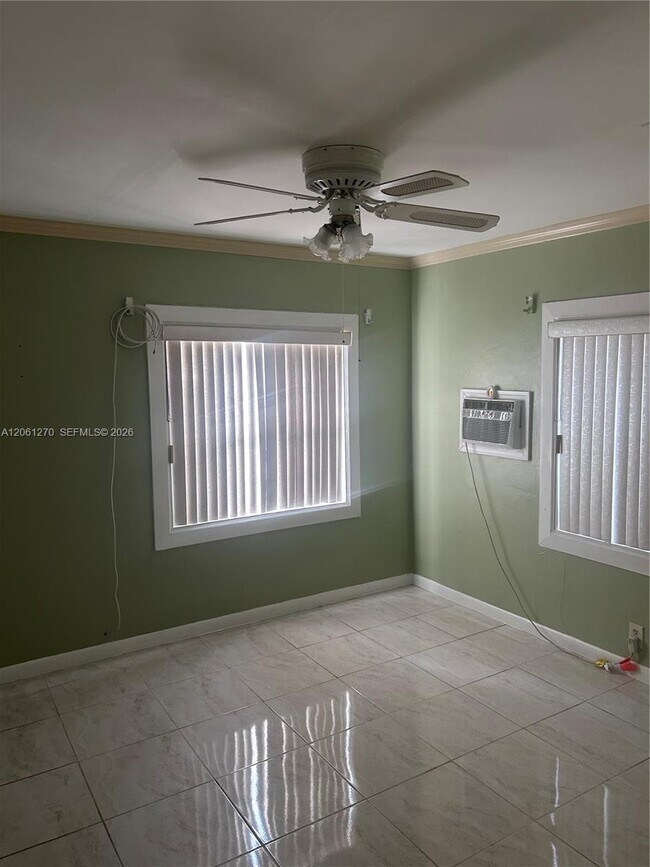 Building Photo - 11108 Peachtree Dr
