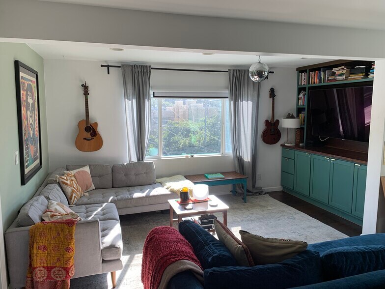 Building Photo - 6215 Monterey Rd