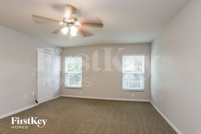 Building Photo - 3041 Savannah Oaks Cir