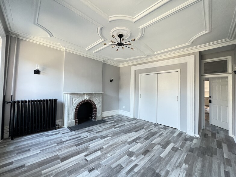 Unit 1 - 86 Irving St