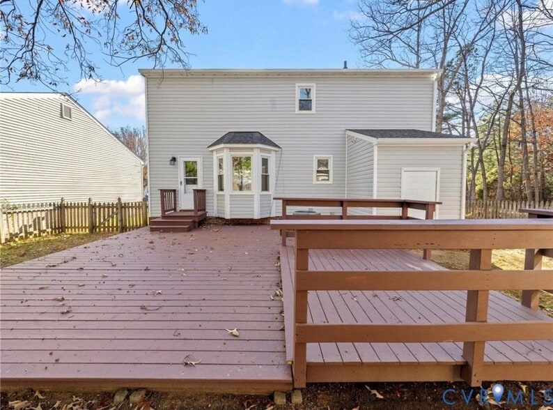 Building Photo - 13706 Danbury Dr