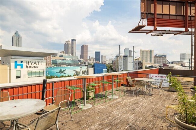 Building Photo - 426 Marietta St NW