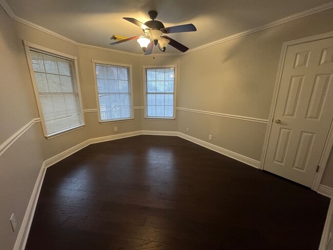 Building Photo - In Converse Texas 4 Bedroom 2 Bath Plus 2 ...