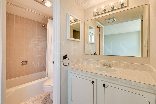 Building Photo - Oceanfront 2BR/2BA High-Rise Condo – Dayto...