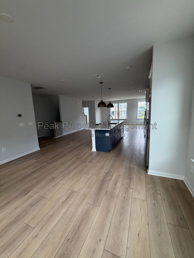 Building Photo - 227 Brattice Dr