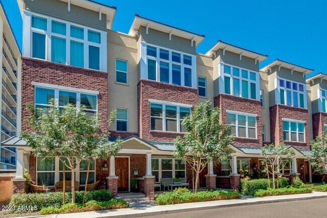 Building Photo - 816 N 3rd Ave