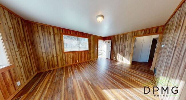 Building Photo - 2915 S Catherine St