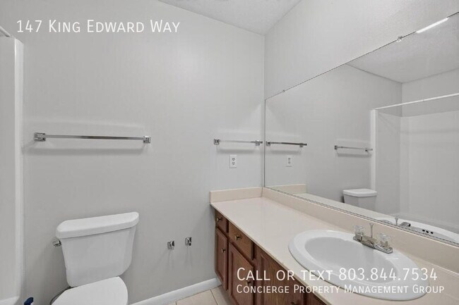 Building Photo - 147 King Edward Way