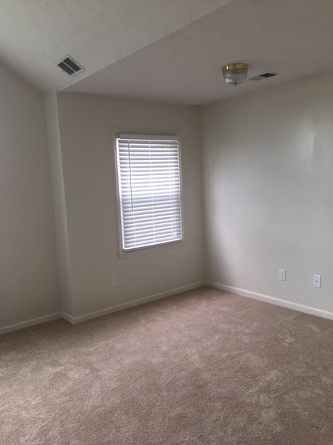 Building Photo - Spacious 2 Story In Willow Bend           ...
